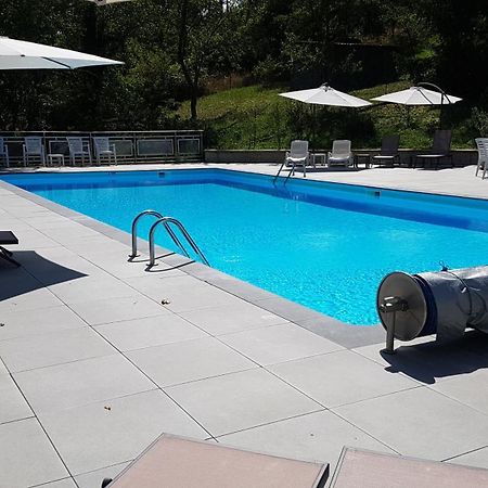 Logis Hotel Maison Carree Restaurant O Carre Dart Mereville  Экстерьер фото
