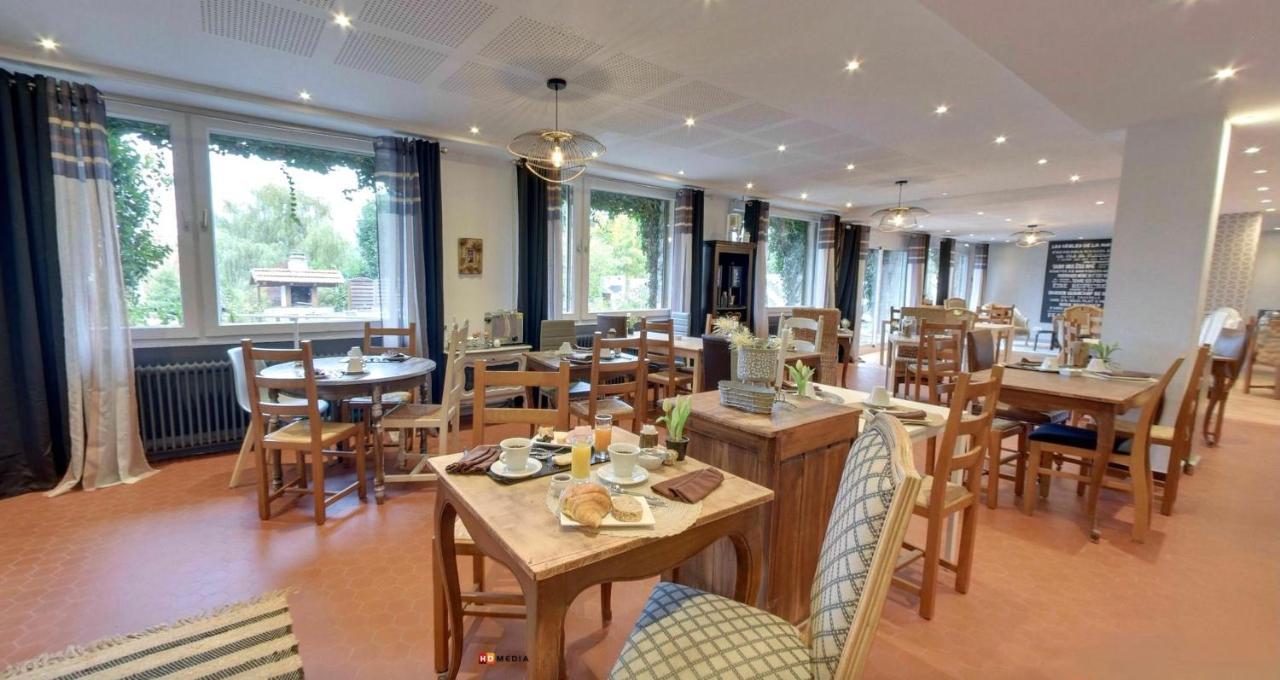 Logis Hotel Maison Carree Restaurant O Carre Dart Mereville  Экстерьер фото
